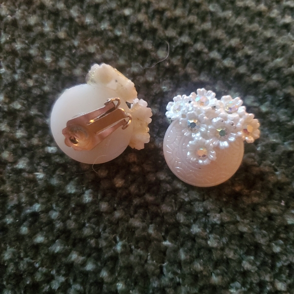 Vintage Costume Jewelry Lot 7 Pieces Rhinestone Faux Pearl Brooch Clip On... - Picture 4 of 16